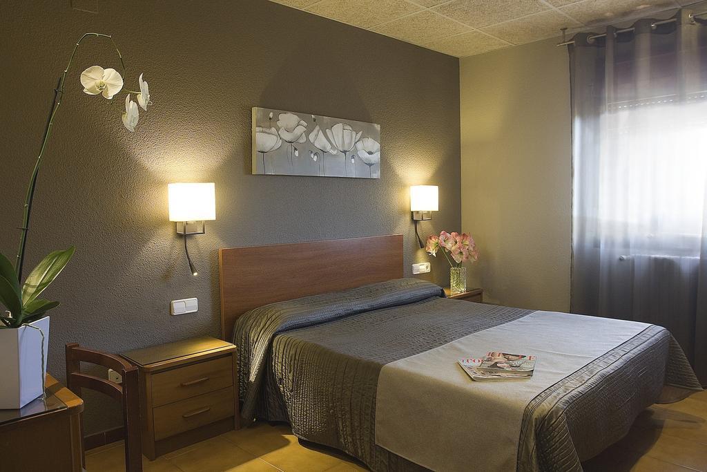 Hostal Barris 팔스 객실 사진