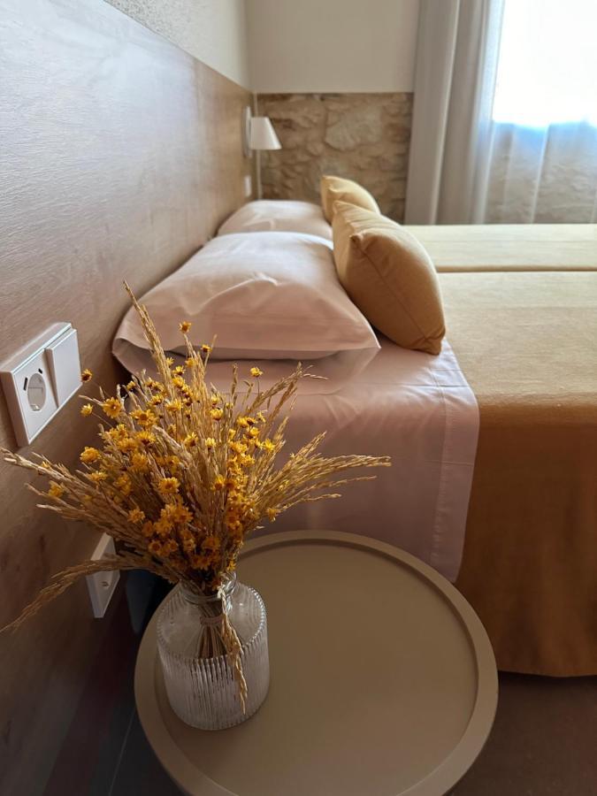 Hostal Barris 팔스 외부 사진