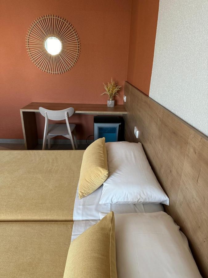 Hostal Barris 팔스 외부 사진