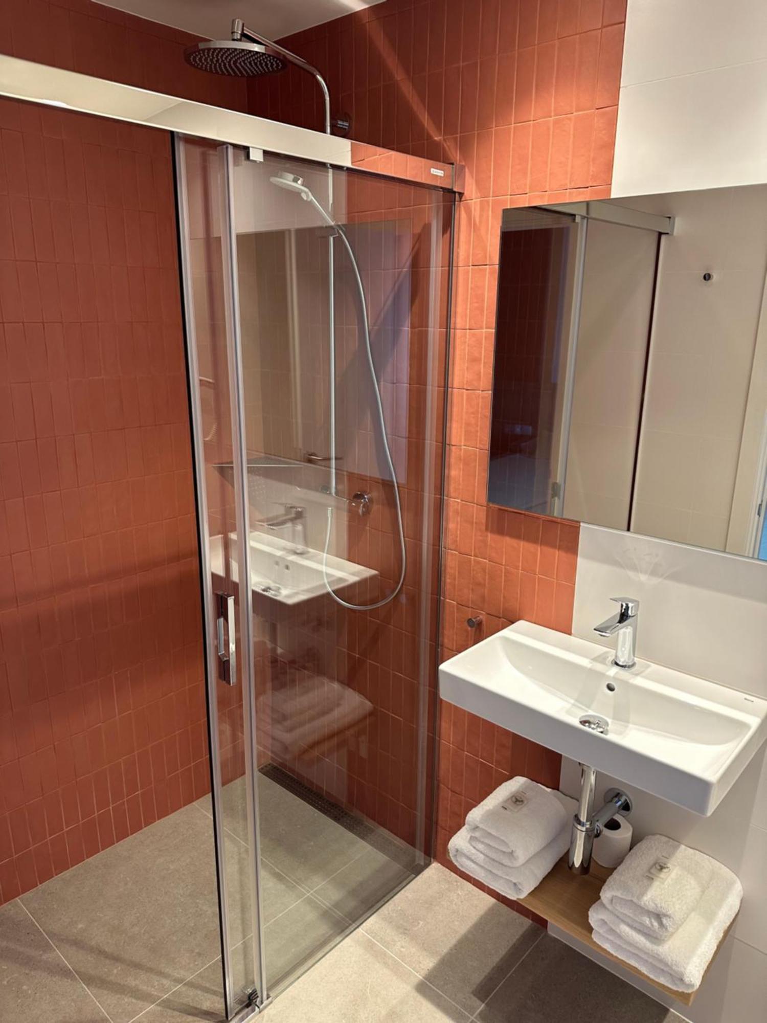 Hostal Barris 팔스 외부 사진