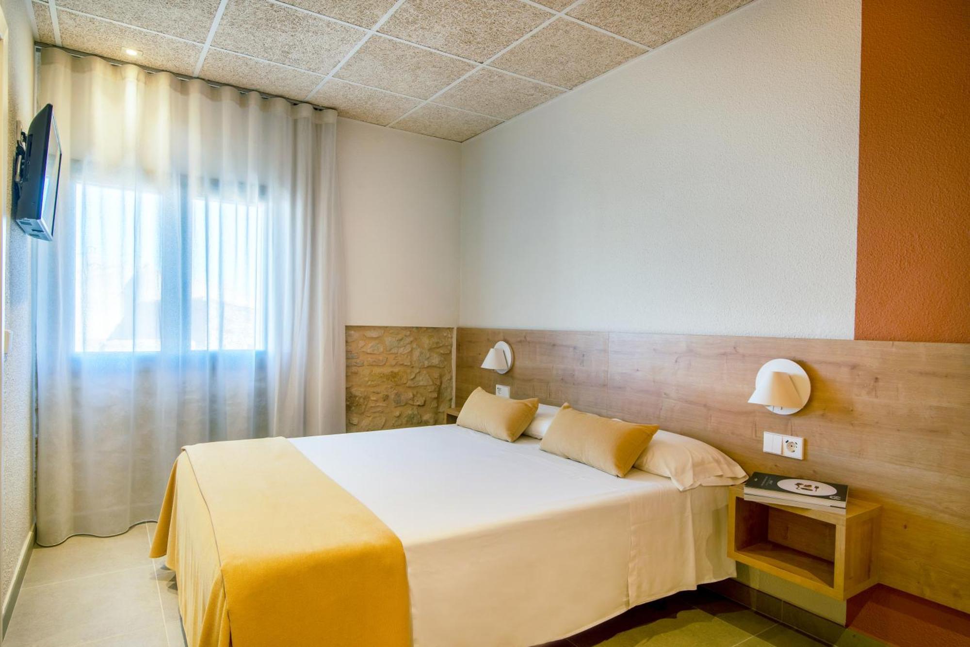 Hostal Barris 팔스 객실 사진
