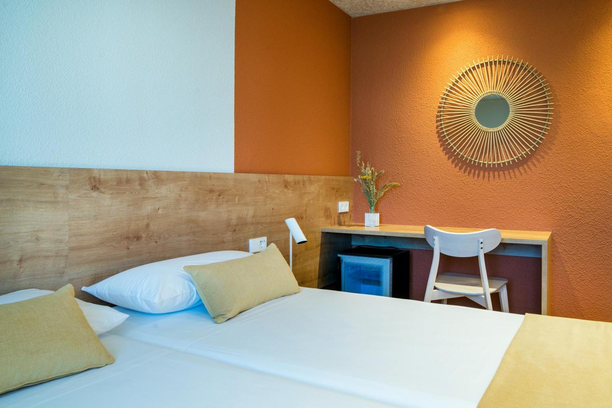 Hostal Barris 팔스 외부 사진