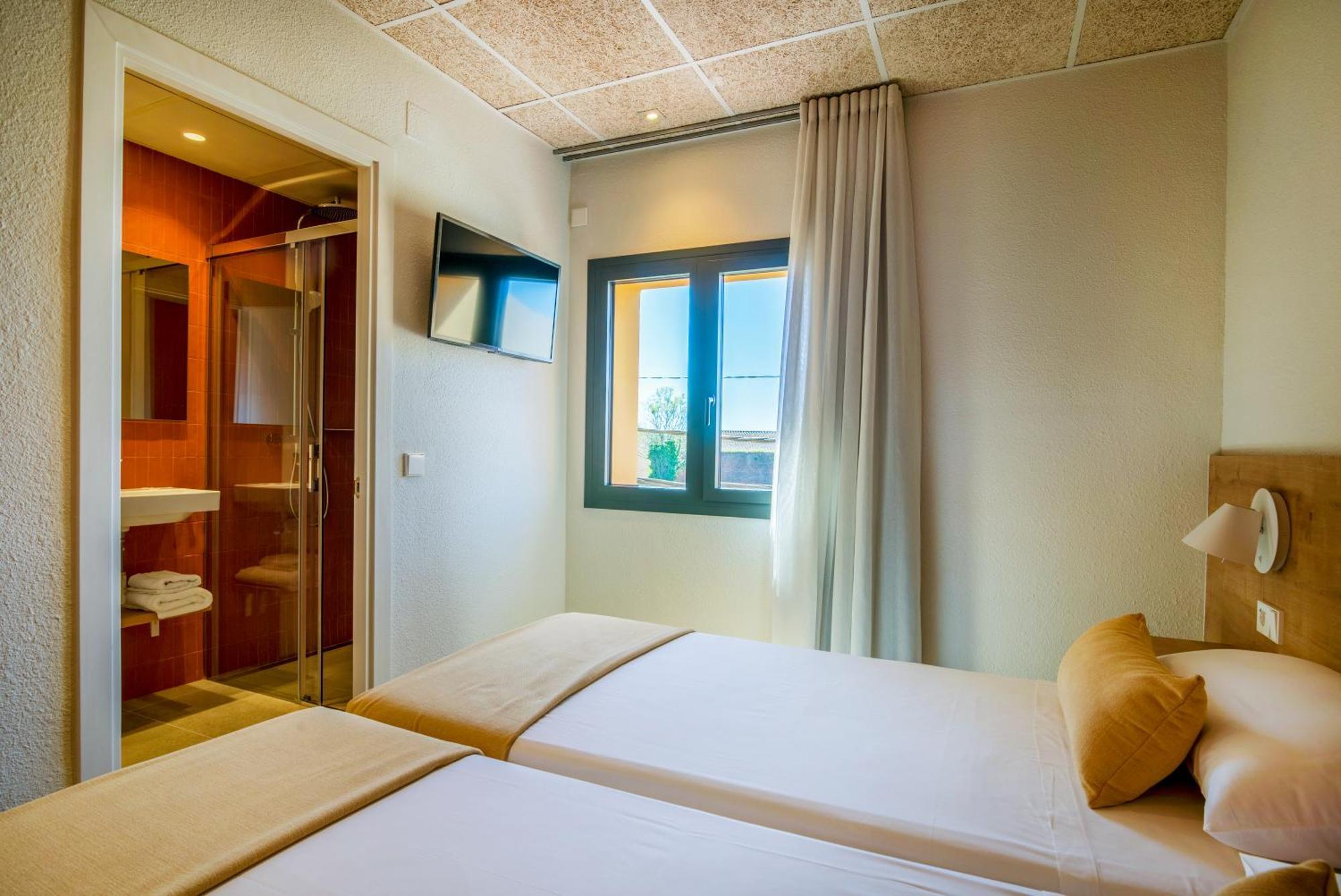 Hostal Barris 팔스 객실 사진